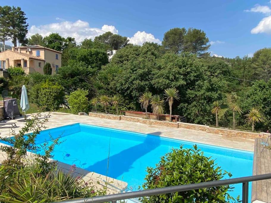 Appartement 2-4 Pers. Piscine, Entre Aix Et Cassis La Destrousse Exteriör bild