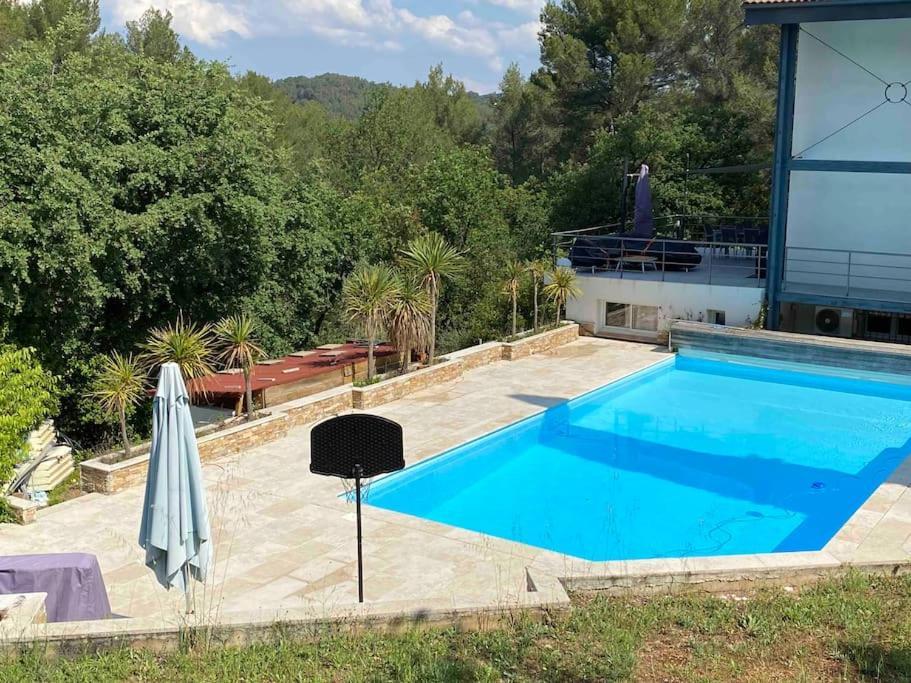 Appartement 2-4 Pers. Piscine, Entre Aix Et Cassis La Destrousse Exteriör bild